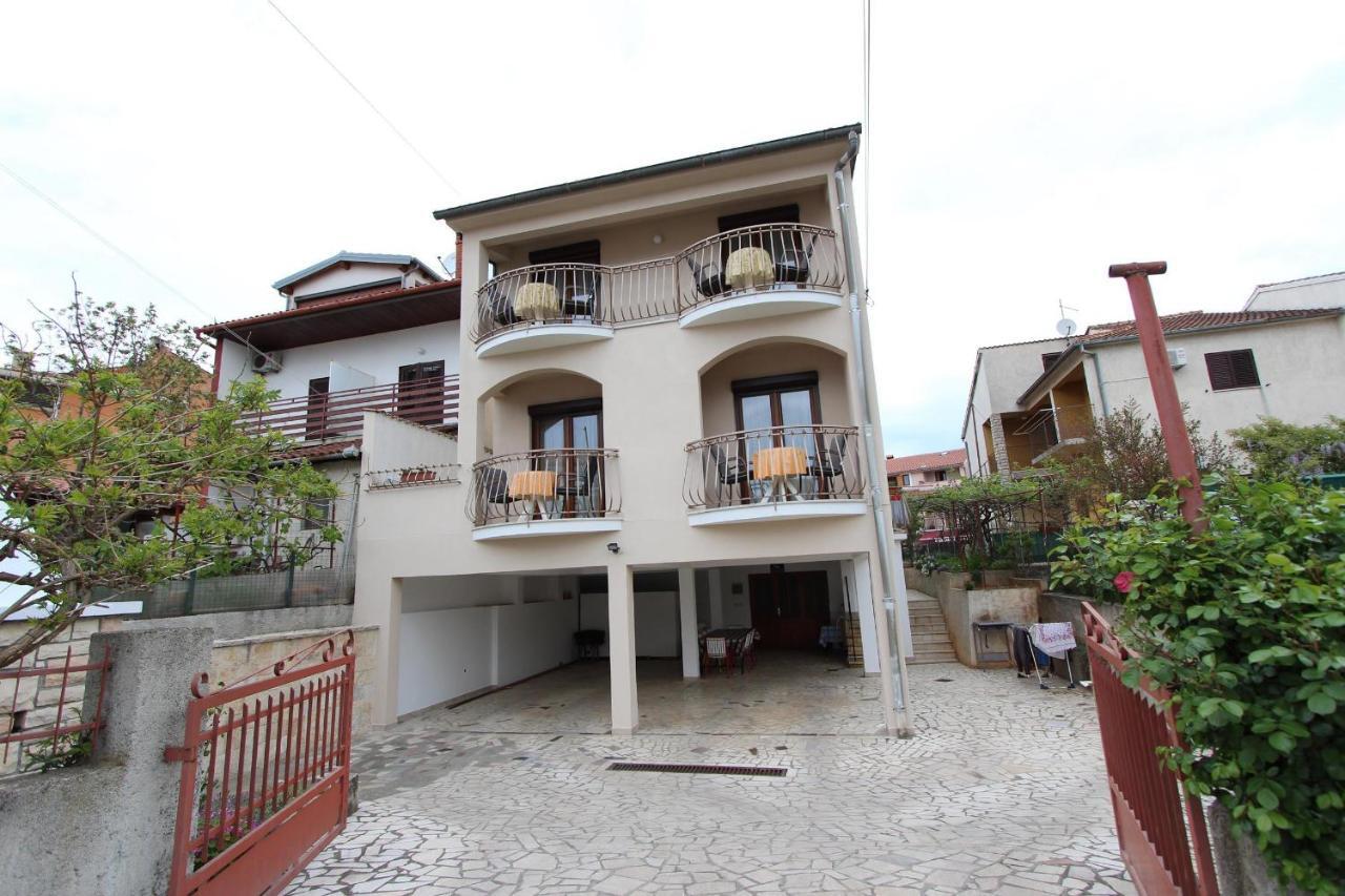 Apartments Fabris Ровінь Екстер'єр фото